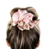 Резинка-бигуди для локонов Brushworks Heatless Curling Scrunchie без нагрева, 1 шт — фото 8