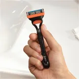 Бритвенный станок Gillette Fusion5 с запасной головкой, 2 шт — фото 2