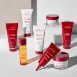 Institut Esthederm Cellular Water Gentle Body Scrub - Нежный пилинг для тела с клеточной водой, 200 мл — фото 2