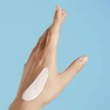 Biotherm Lait Corporel Lait De Douche - Очищающее молочко для душа с цитрусовыми эссенциями, 200 мл — фото 4