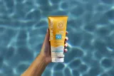 Topicrem Sun Protect Moisturizing Sun Milk SPF50+ - Увлажняющее молочко для загара SPF 50+, 200 мл — фото 2