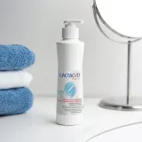 Lactacyd Pharma - Эмульсия для гигиены интимной with Prebiotic, 250 мл — фото 2