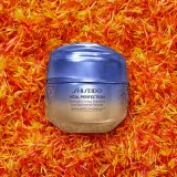Shiseido Vital Perfection Overnight Firming Advanced Treatment - Лифтинг-крем для лица, укрепляющий и подтягивающий, для ночного применения, 50 мл — фото 5