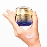 Shiseido Vital Perfection Uplifting and Firming Advanced Cream - Интенсивный укрепляющий крем для лица днем и ночью, 50 мл — фото 2