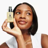 Clinique Dramatically Different Moisturizing Lotion SPF50 - Увлажняющий крем для лица — фото 8