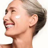 Shiseido Vital Perfection Concentrated Supreme Cream - Крем укрепляющий, уменьшающий морщины, 50 мл — фото 2