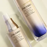 Shiseido Vital Perfection Liftdefine Radiance Serum - Сыворотка для лица, придающая упругость и молодой вид, 40 мл — фото 3