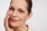 L’Occitane Immortelle Precious - Бальзам для глаз против морщин, отеков и темных кругов под глазами, 15 мл — фото 4