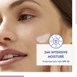NIVEA Nourishing - Питательный дневной крем SPF 30, 50 мл — фото 4