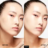 MAC Cosmetics Strobe Dewy Skin Tint - Увлажняющий тонизирующий крем, 30 мл, оттенок Light 1 — фото 3