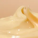 OLEHENRIKSEN Truth Banana Bright+ Instant Glow Moisturizer - Розовый крем для лица с витамином C, 50 мл — фото 2