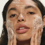 OLEHENRIKSEN Balance+ Daily D-Clog Pore-Clearing Cleanser - Гель для очищения кожи с салициловой кислотой — фото 2