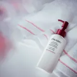 Shiseido Generic Skincare Extra Rich Cleansing Milk - Очищающее молочко для лица для сухой кожи, 125 мл — фото 5