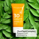 Clarins Youth-Protecting Sunscreen High Protection - Крем для загара лица SPF 30, 50 мл — фото 3