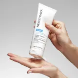 NeoStrata Clarify Mandelic Clarifying Cleanser - Гель для очищения жирной кожи, 200 мл — фото 2