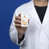 La Roche-Posay Anthelios UVMUNE 400 - Защитный тонизирующий флюид для лица SPF 50+, 50 мл — фото 3