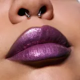 MAC Cosmetics Dazzlelips Crayon - Блестящая помада в карандаше, 1.5 г, оттенок Lunar Violet — фото 5