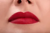 Paese The Kiss Lips Liquid Lipstick - Матовая жидкая помада, оттенок 06 Classic Red — фото 8