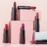 ARTDECO Perfect Color - Кремовая помада с шелковистым финишем, 4 г, оттенок 926 Dark Raspberry — фото 3