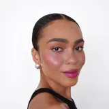 Smashbox LIT STX Blushlighter - Румяна с подсветкой в стике, 5 г, оттенок Pixel Plum — фото 3