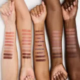 MAC Cosmetics Powder Kiss Lip + Cheek Mousse - Универсальный косметический продукт для макияжа губ и щек, 5 мл, оттенок Pink Roses — фото 5