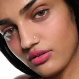 MAC Cosmetics Powder Kiss Lip + Cheek Mousse - Универсальный косметический продукт для макияжа губ и щек, 5 мл, оттенок 5 мл — фото 3