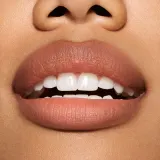 MAC Cosmetics Powder Kiss Hazy Matte - Матовая помада, 3.5 г, оттенок Moving On Up — фото 4