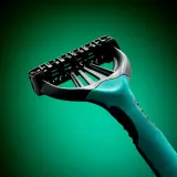 Бритвенный станок Wilkinson Sword Xtreme 3 Sensitive со сменными головками и увлажняющей полосой — фото 3
