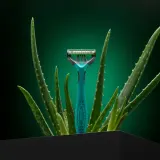 Бритвенный станок Wilkinson Sword Xtreme 3 Sensitive со сменными головками и увлажняющей полосой — фото 4