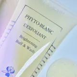 Скраб очищающий Sisley Phyto-Blanc Brightening Buff and Wash осветляющий, 100 мл — фото 3