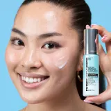 Peter Thomas Roth Water Drench Hyaluronic Glow Serum - Гиалуроновая сыворотка с осветляющим эффектом, 30 мл — фото 2