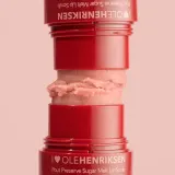 Скраб для губ OLEHENRIKSEN Pout Preserve Sugar Melt Exfoliating Lip Scrub сахарный, с ароматом клубники, 8 г, оттенок Strawberry Sorbet — фото 3