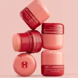 Скраб для губ OLEHENRIKSEN Pout Preserve Sugar Melt Exfoliating Lip Scrub сахарный, с ароматом клубники, 8 г, оттенок Strawberry Sorbet — фото 6