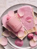 Banila Co. Romantic Blush - Многофункциональный косметический продукт для макияжа губ и щек, придающий идеальный вид, 3.7 г, оттенок 04 Flora — фото 6