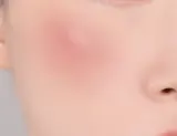 Banila Co. Romantic Blush - Многофункциональный косметический продукт для макияжа губ и щек, придающий идеальный вид, 3.7 г, оттенок 10 Toffe Chocolate — фото 3