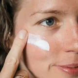 Крем солнцезащитный для лица Suntribe Daily Mineral UV Shield минеральный, для ежедневного применения, 50 мл — фото 4