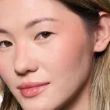 Румяна для щёк MAC Cosmetics Skinfinish Colourstruck с эффектом естественного румянца, стойкие, 4,5 г, оттенок Melba — фото 3