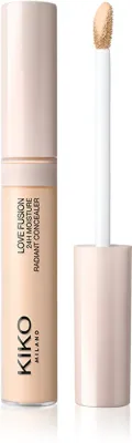 Консилер KIKO Milano Love Fusion 24H Moisture Radiant Concealer среднего покрытия, длительного действия, 8 мл, оттенок 03 Neutral Gold