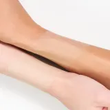 CC крем для лица Catrice CC Skin Perfector против покраснений, с зелёными пигментами, 30 мл, оттенок Green, Shift, Go! — фото 3