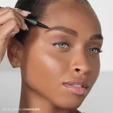 Маркер для бровей Anastasia Beverly Hills MicroStroke Brow Pen водостойкий, с тонким наконечником, стойкий, 0,5 мл, оттенок Ebony — фото 5
