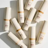 Тональное средство в стике GOSH COPENHAGEN BB Stick с гиалуронатом натрия, среднее покрытие, 9 г, оттенок 006 Warm Beige — фото 5