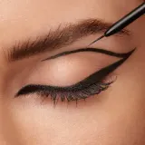 Подводка для глаз KIKO Milano Definition Eyeliner чёрная, водостойкая, 5 мл — фото 4