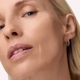 Тональное средство Catrice Invisible Cover Cushion Foundation кушон, с SPF, 10 г, оттенок 032W — фото 6