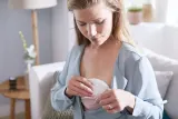 Прокладки для груди Philips Avent Breastfeeding SCF254/61 одноразовые, толщина 2 мм, 60 шт — фото 4