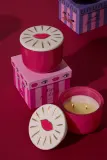 Свеча ароматическая Paddywax Charmed Smoked Cherry, с соевым воском, согревающий осенне-зимний аромат, 226 г — фото 4