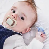 Пустышка b.box Glow 0-6m силиконовая, со светящимся в темноте кольцом, 2 шт — фото 4