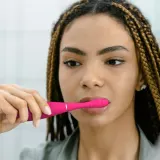 Электрическая зубная щётка FOREO ISSA 4 Smile звуковая, с гибридной насадкой, 1 шт — фото 5