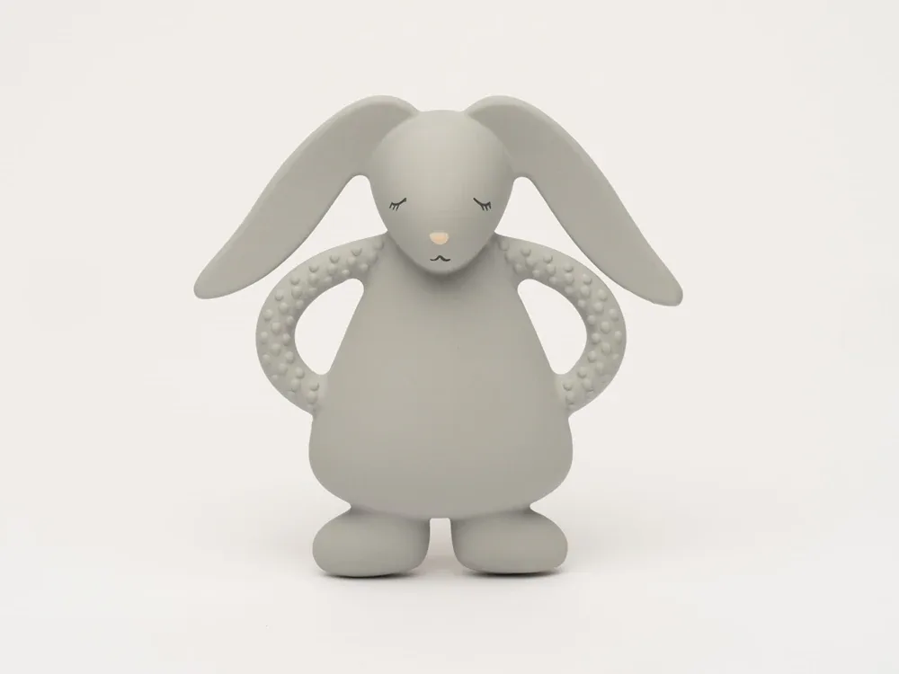 Прорезыватель для зубов Moonie Natural Teether Silver развивающий, серый, 1 шт