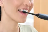 Сменные насадки для зубной щётки Philips Sonicare Optimal White HX6068/88 чёрные, 8 шт — фото 4