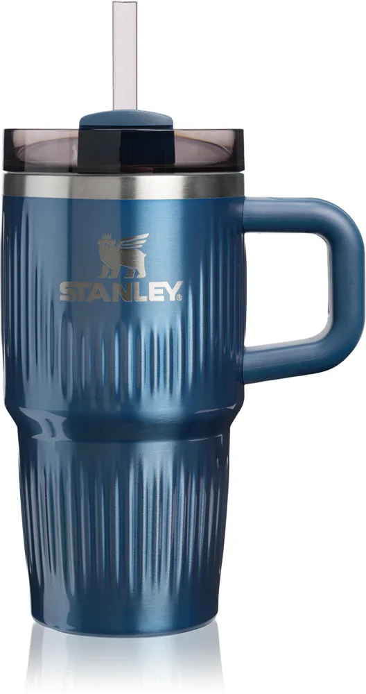 Стакан для напитков Stanley Quencher H2.O Fluted Tumbler с ручкой, для холодных и горячих напитков, 590 мл